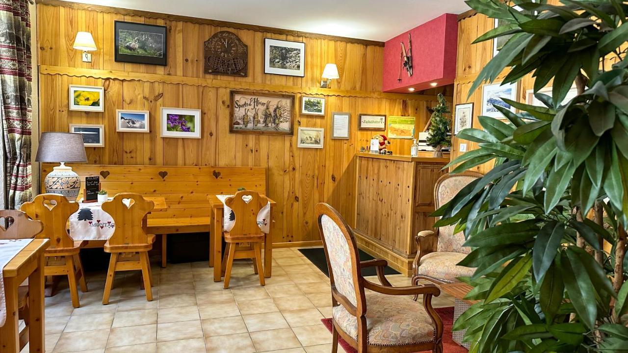 Hotel Quin Te Va Cauterets Exterior photo