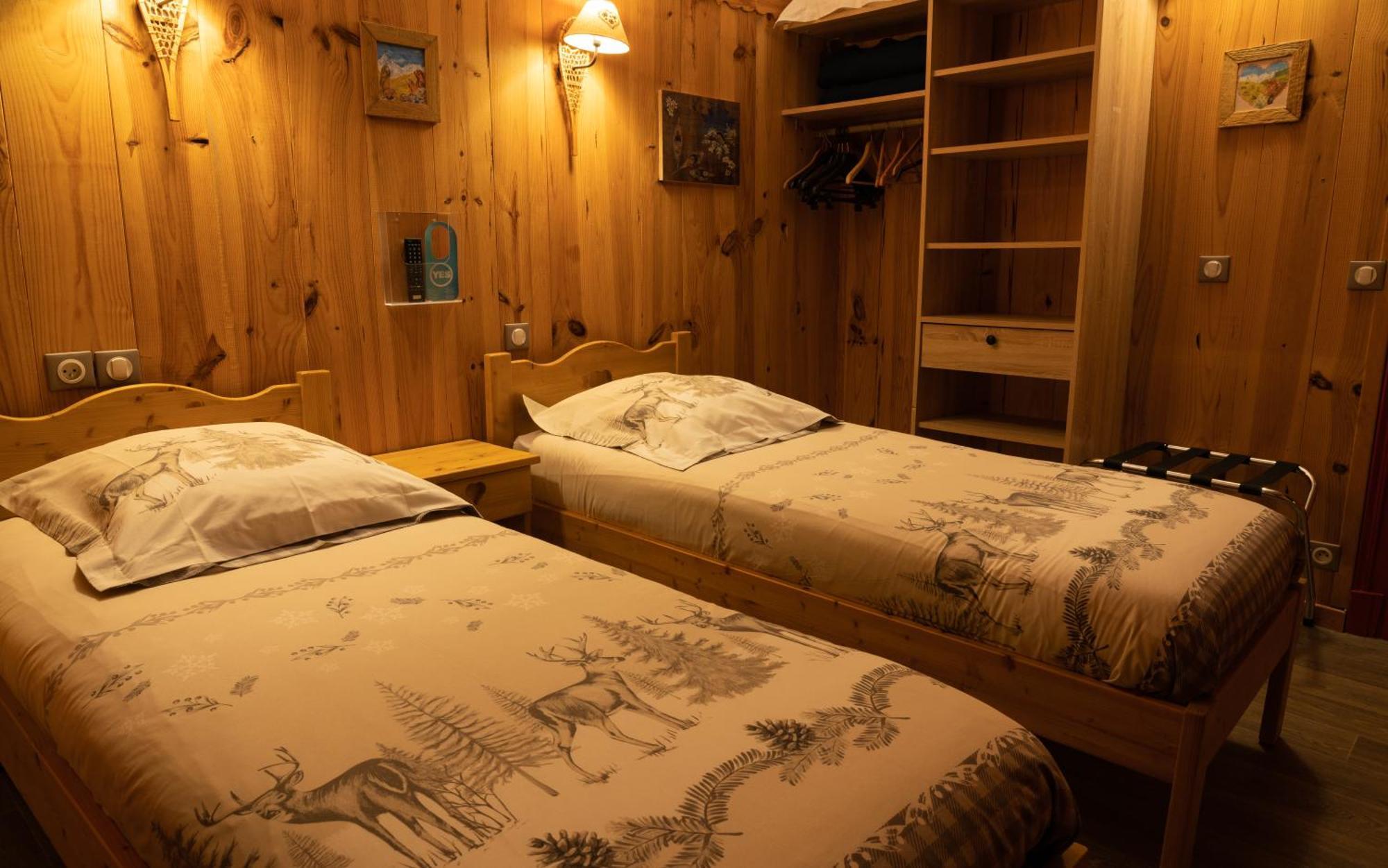 Hotel Quin Te Va Cauterets Exterior photo
