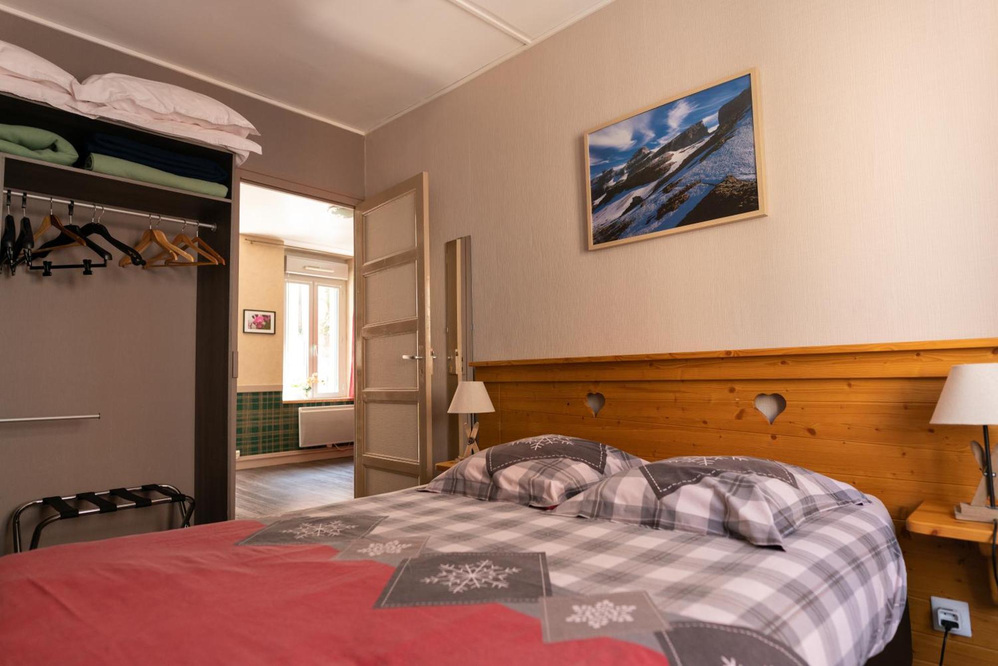 Hotel Quin Te Va Cauterets Exterior photo